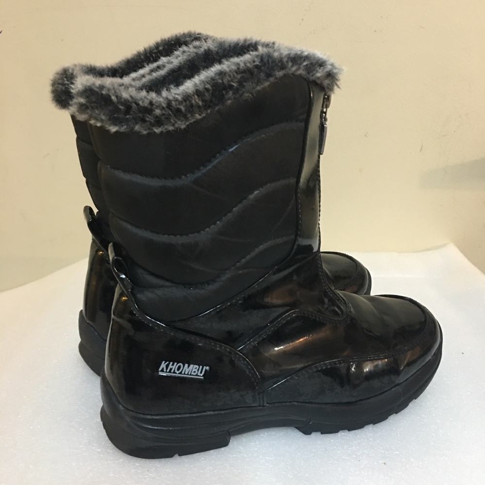Woman’s waterproof winter snow boots
